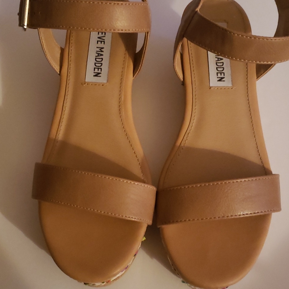 Steve Madden JBora Tan Wedge Sandal